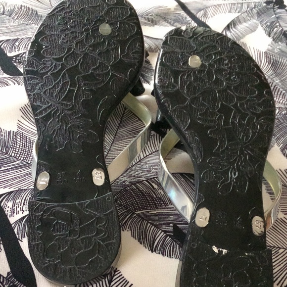 💙Summer ready black plastic sandals 💙 - Picture 3 of 4